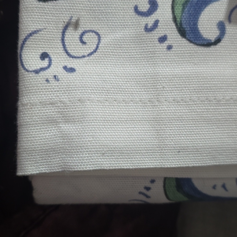 Sur La Table Deruta-Style Tablecloth, Retail Price $179.95 USD,Size 108"L x 67"W - Picture 10 of 10